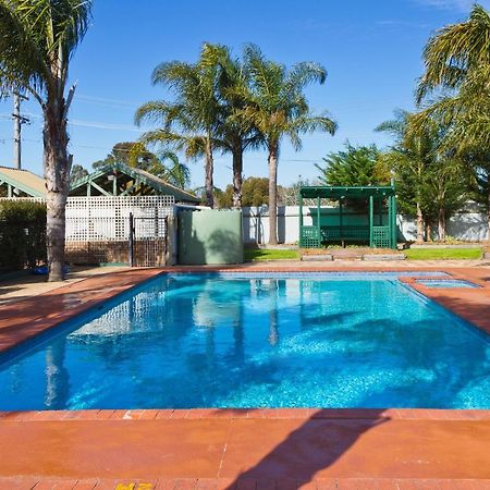 Sandhurst Motel Carrum Downs Kültér fotó