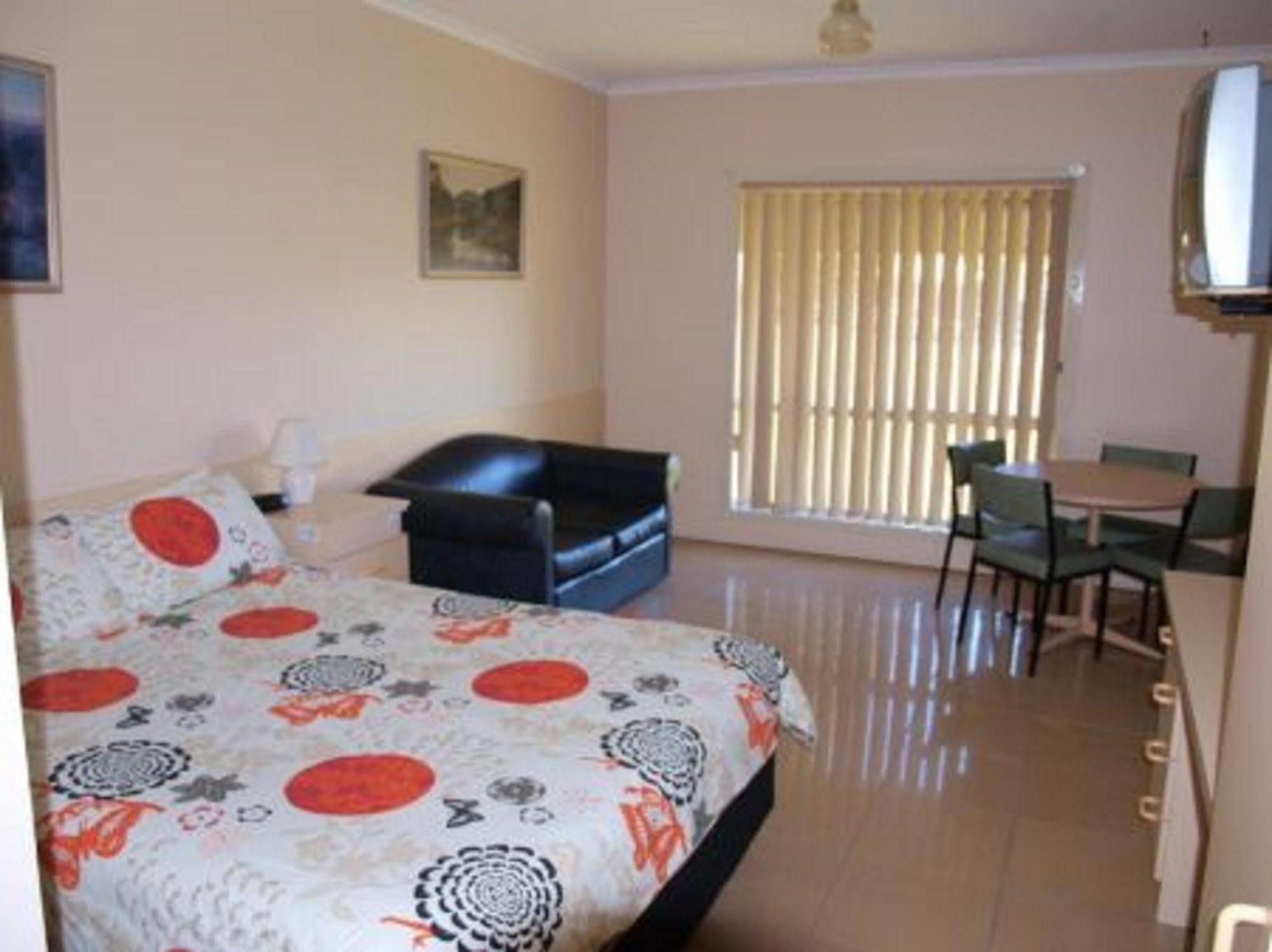 Sandhurst Motel Carrum Downs Kültér fotó